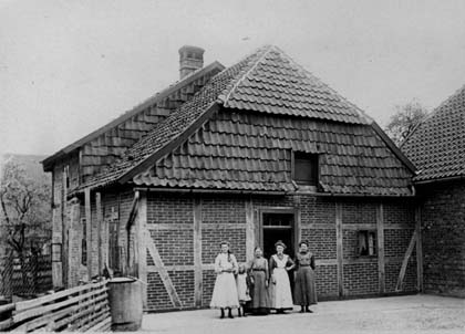 ahlten-60